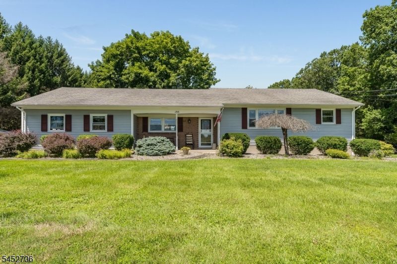 135 Rockafellow's Mill Road, Readington, NJ 08822 Main Photo