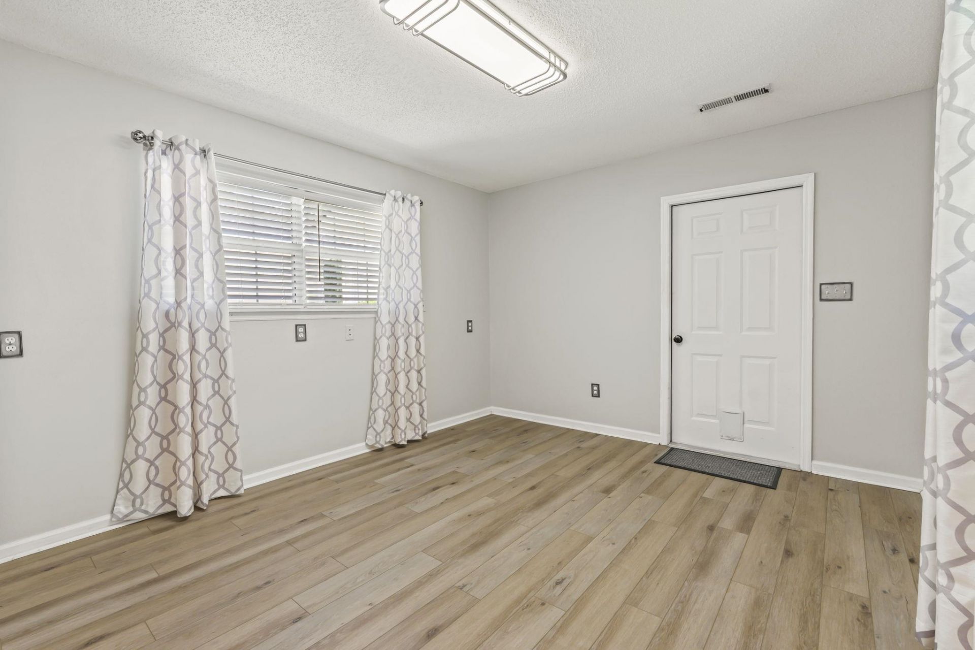 3972 Williamson Circle Photo 17
