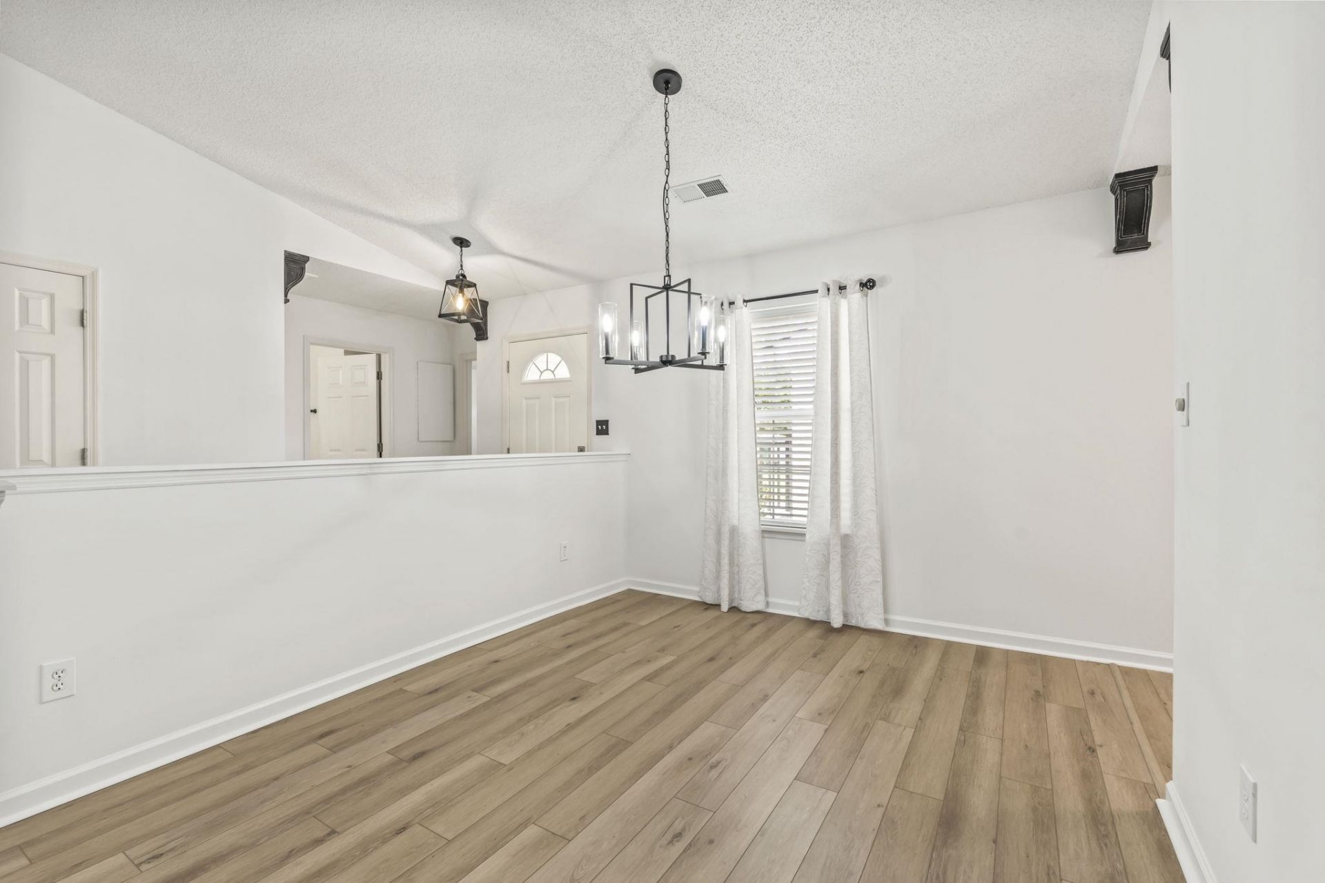 3972 Williamson Circle Photo 7