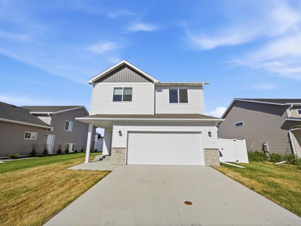 3851 19th Street S, Moorhead, MN 56560