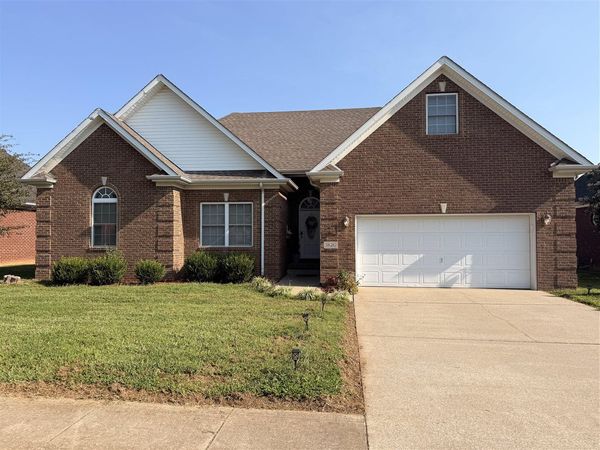 1826 Bellshire Way , Bowling Green, KY 42104