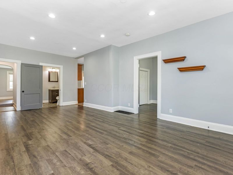 1615 E Weber Road , Columbus, OH 43211 Photo 8