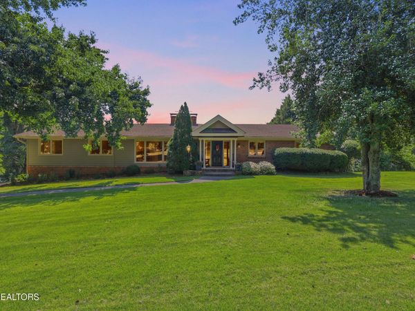 2127 Southwood Drive, Maryville, TN 37803
