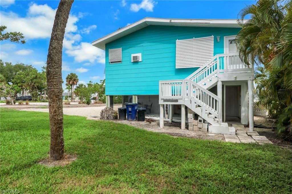 226 Connecticut St, Fort Myers Beach, FL 33931 Photo