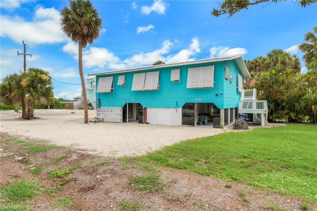 226 Connecticut St, Fort Myers Beach, FL 33931 Photo