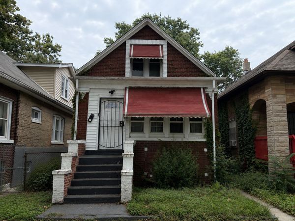 7621 S Eberhart Avenue , Chicago, IL 60619