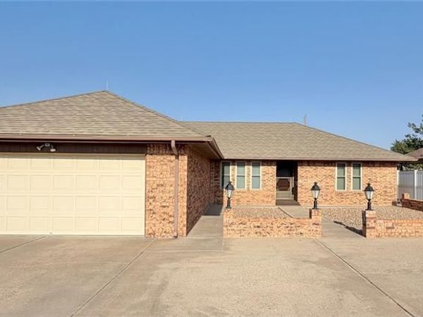 1915 Chisholm Drive, Guymon, OK 73942