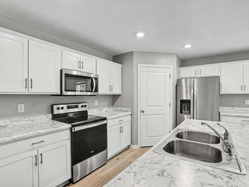 123 Ashburn Way, New Richmond, OH 45157 Photo 5