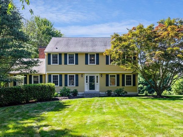 5 Locust Grove, Merrimac, MA 01860