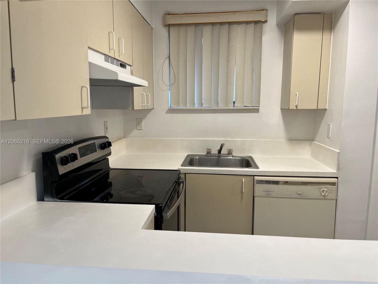14930 SW 82nd Ter , Unit 16-205, Miami, FL 33193 Photo