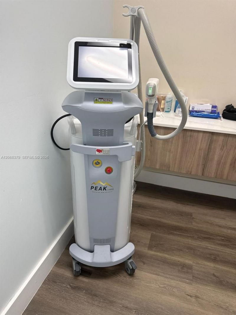 8318 SW 40th St , Miami, FL 33155 Photo