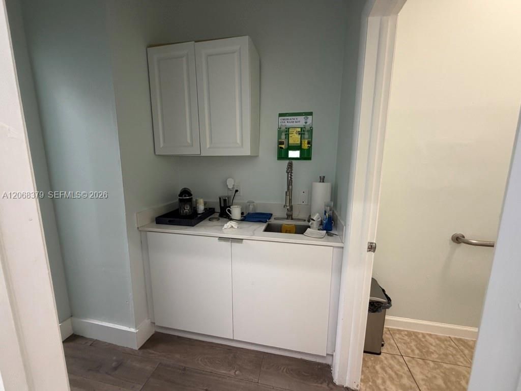 8318 SW 40th St , Miami, FL 33155 Photo