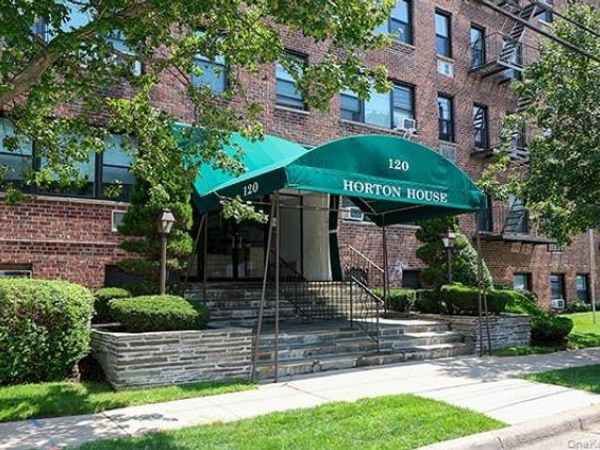 120 Horton Highway , Unit c2, Mineola, NY 11501