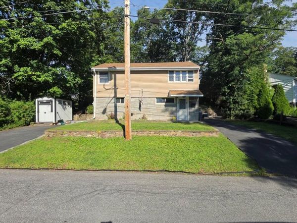 30 Villa Parkway, Highland Falls, NY 10928