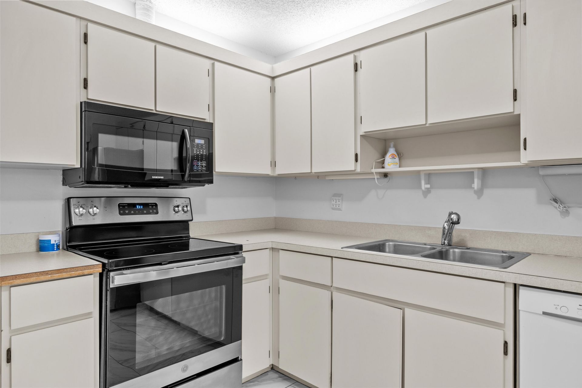 8019 SE Villa Circle, Hobe Sound, FL 33455 Photo