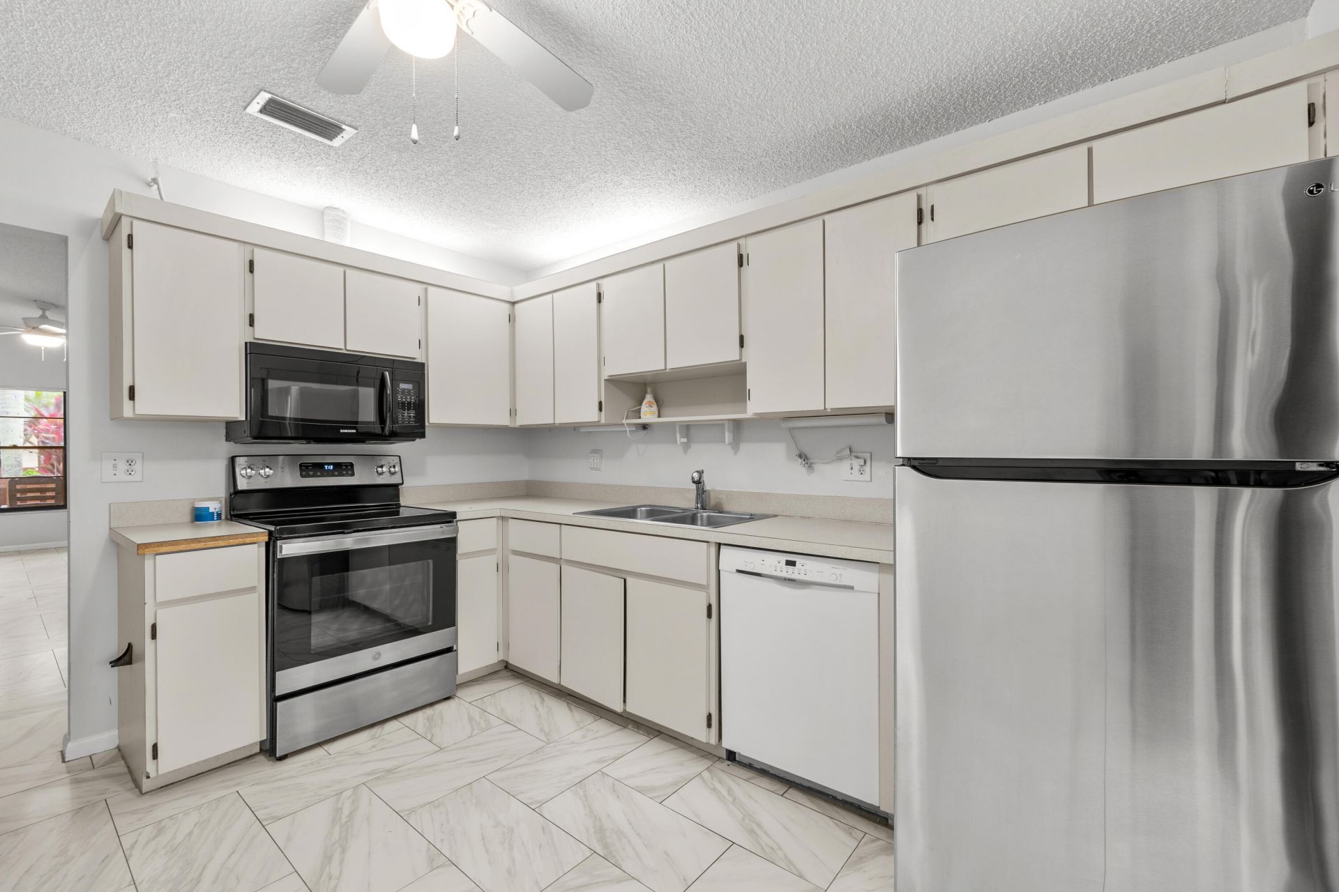 8019 SE Villa Circle, Hobe Sound, FL 33455 Photo