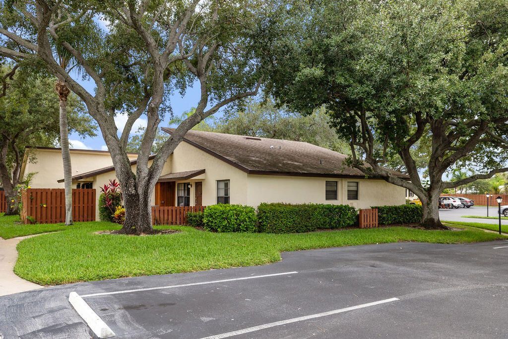 8019 SE Villa Circle, Hobe Sound, FL 33455 Photo
