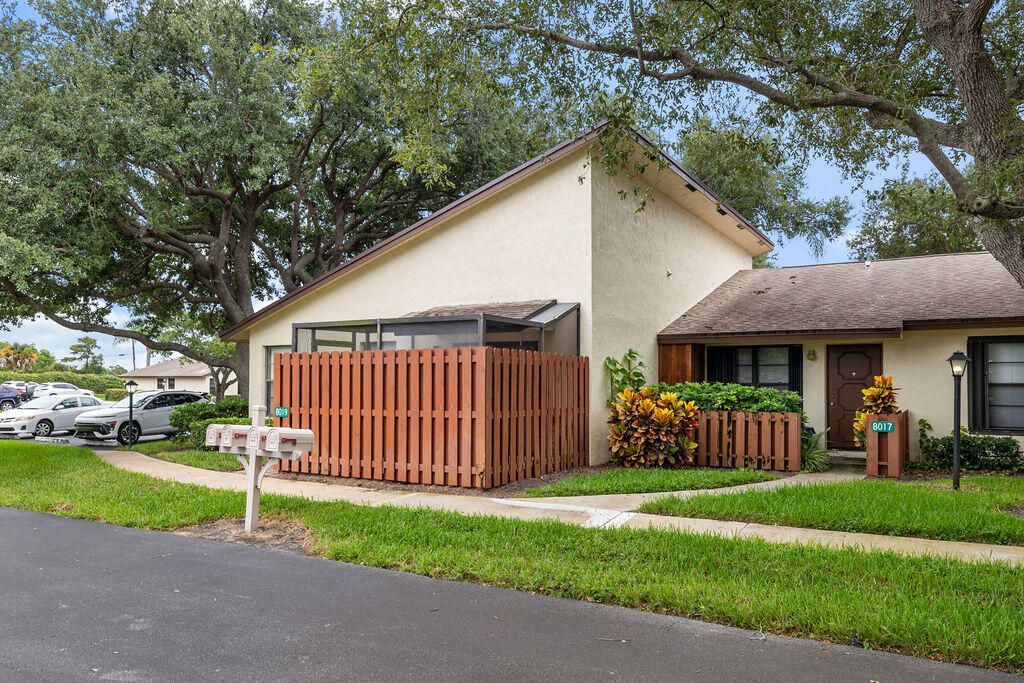 8019 SE Villa Circle, Hobe Sound, FL 33455 Photo