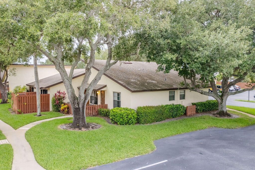8019 SE Villa Circle, Hobe Sound, FL 33455 Photo