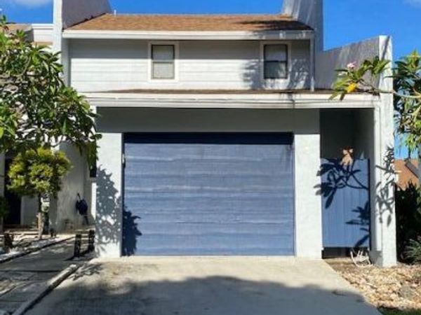 1701 WOODBRIDGE LAKES Circle, West Palm Beach, FL 33406