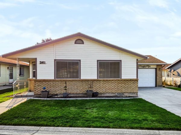 1100 Burnett #261, Unit 261 A St, Nampa, ID 83651