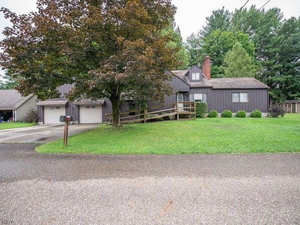 1182 Washington Street SW, Sherrodsville, OH 44675