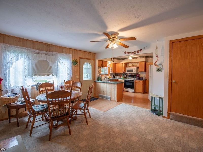 1182 Washington Street SW, Sherrodsville, OH 44675 Photo 14