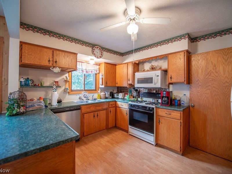 1182 Washington Street SW, Sherrodsville, OH 44675 Photo 18