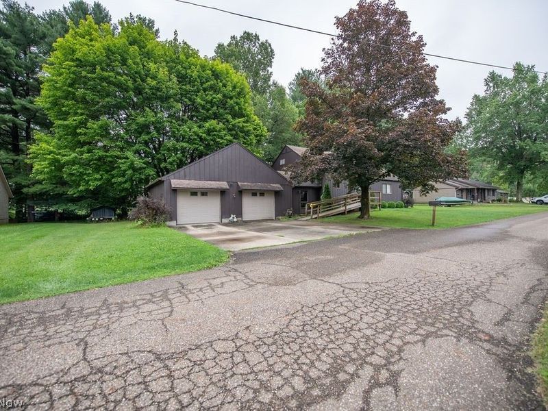 1182 Washington Street SW, Sherrodsville, OH 44675 Photo 4