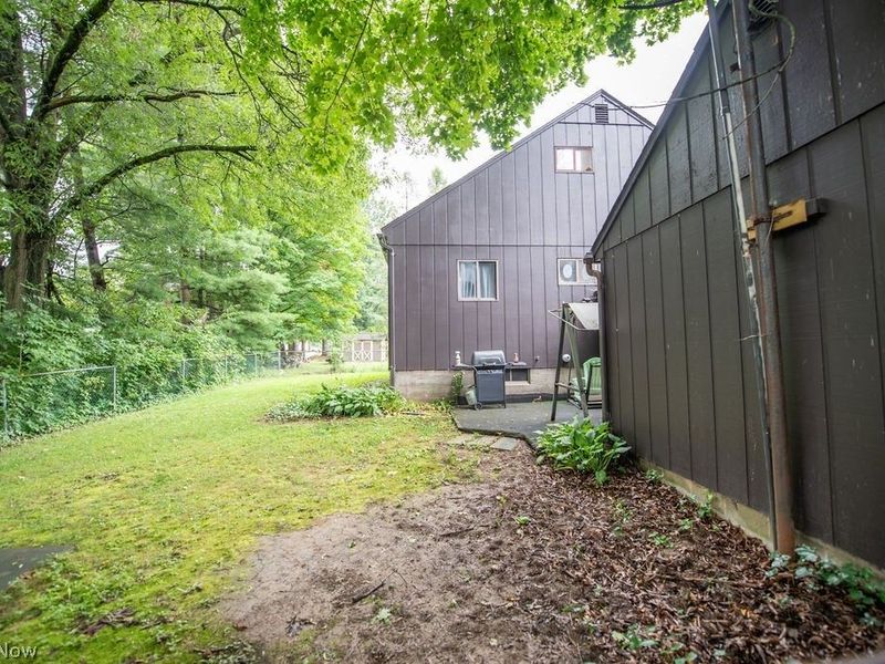 1182 Washington Street SW, Sherrodsville, OH 44675 Photo 5