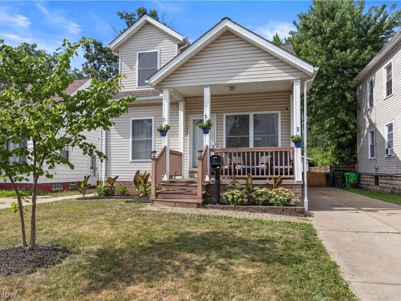 9901 Sladden Avenue, Garfield Heights, OH 44125 Photo 2
