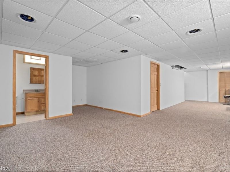 9901 Sladden Avenue, Garfield Heights, OH 44125 Photo 32