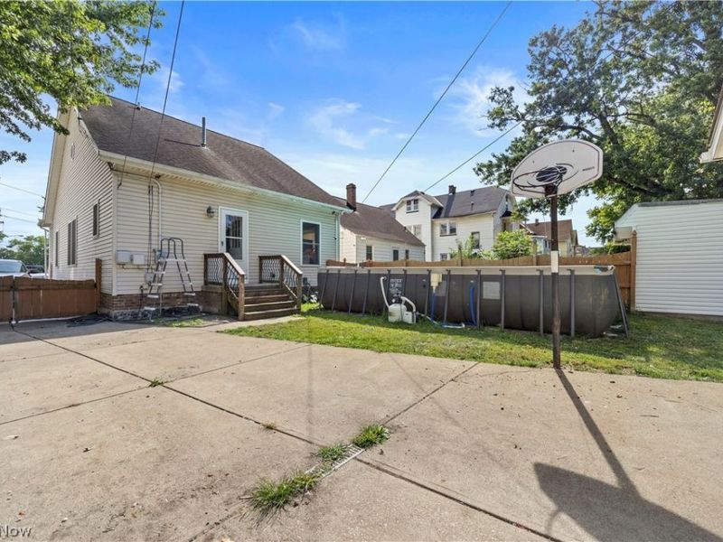 9901 Sladden Avenue, Garfield Heights, OH 44125 Photo 6