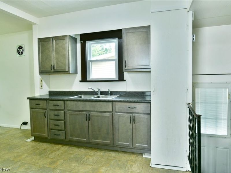 974 Glenwood Street NE, Warren, OH 44483 Photo 18