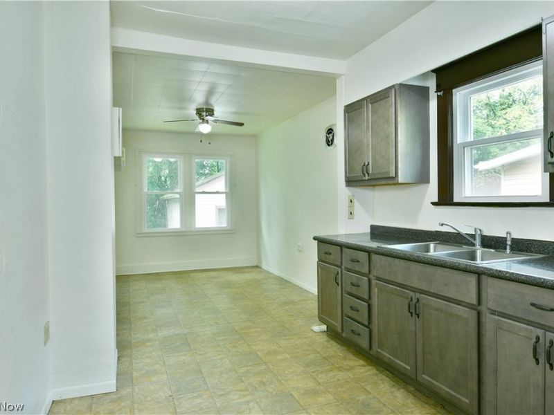 974 Glenwood Street NE, Warren, OH 44483 Photo 19