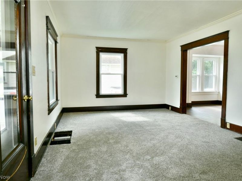 974 Glenwood Street NE, Warren, OH 44483 Photo 3