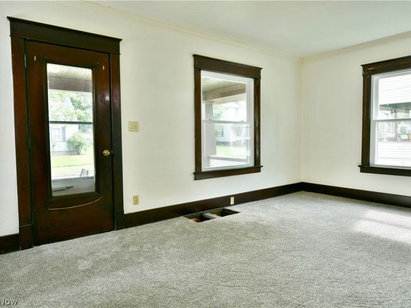 974 Glenwood Street NE, Warren, OH 44483 Photo 5
