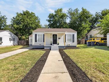 7428 Llano Avenue, Fort Worth, TX 76116