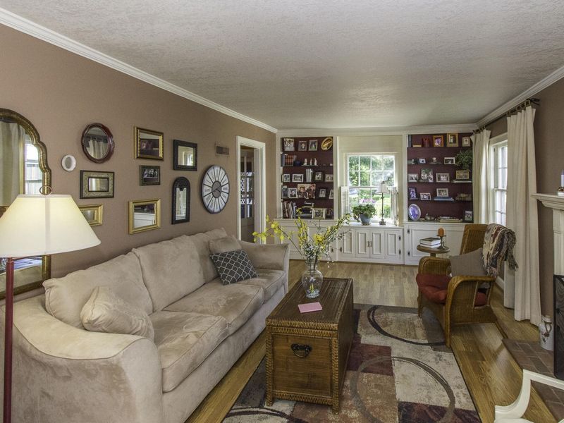 811 W Benton Street, Wapakoneta, OH 45895 Photo 9