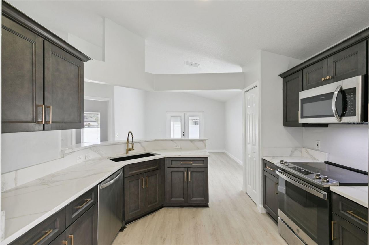 14426 Lake Price Drive, Orlando, FL 32826 Photo