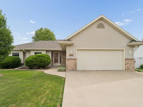 2630 HEARTHSTONE DRIVE, Oshkosh, WI 54901