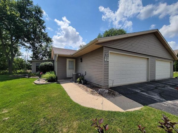 105 TAMARACK CIRCLE, Hartford, WI 53027