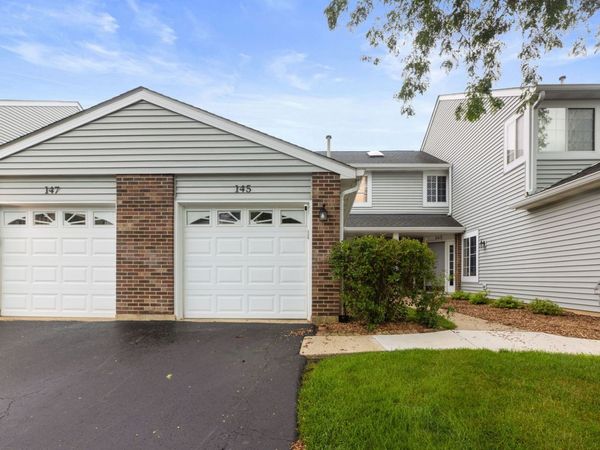 145 Winchester Drive, Streamwood, IL 60107