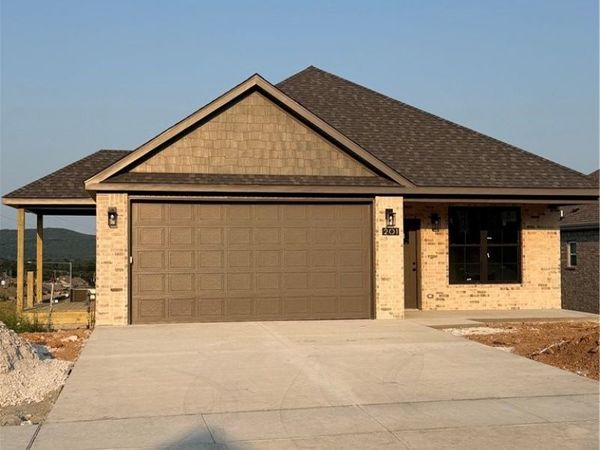 201 N Eagle Mountain Street, Prairie Grove, AR 72753