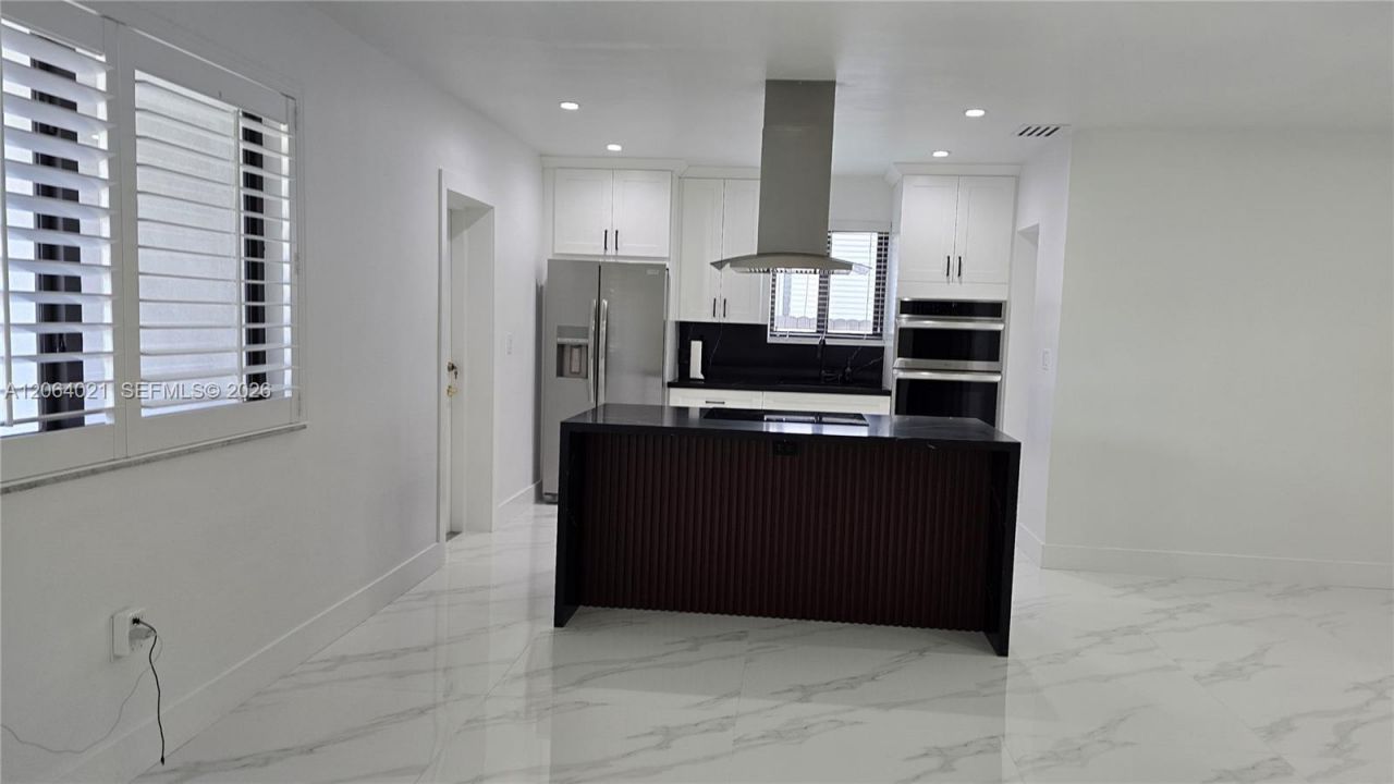 Please Call For Address, Miami, FL 33165 Photo