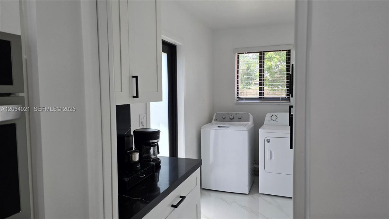 Please Call For Address, Miami, FL 33165 Photo