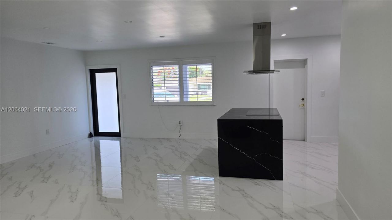 Please Call For Address, Miami, FL 33165 Photo