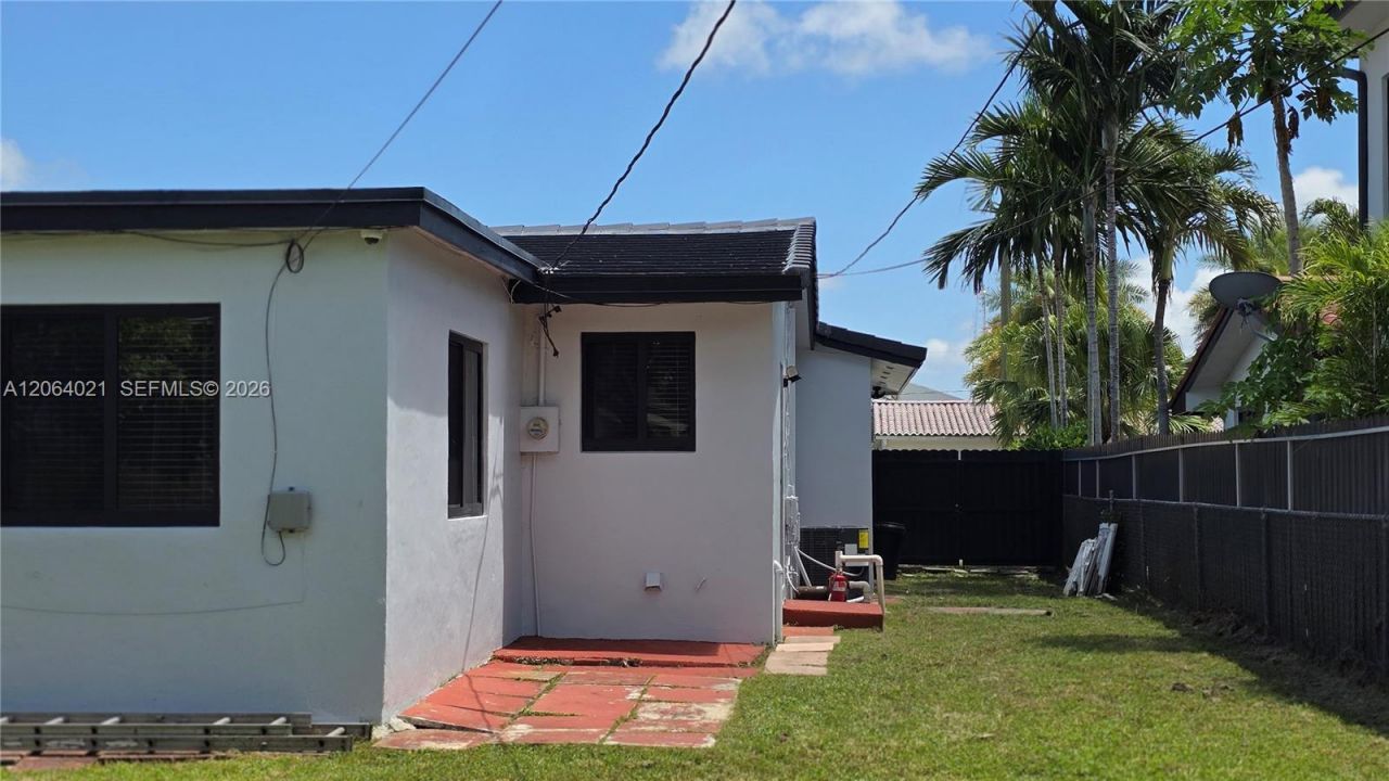 Please Call For Address, Miami, FL 33165 Photo