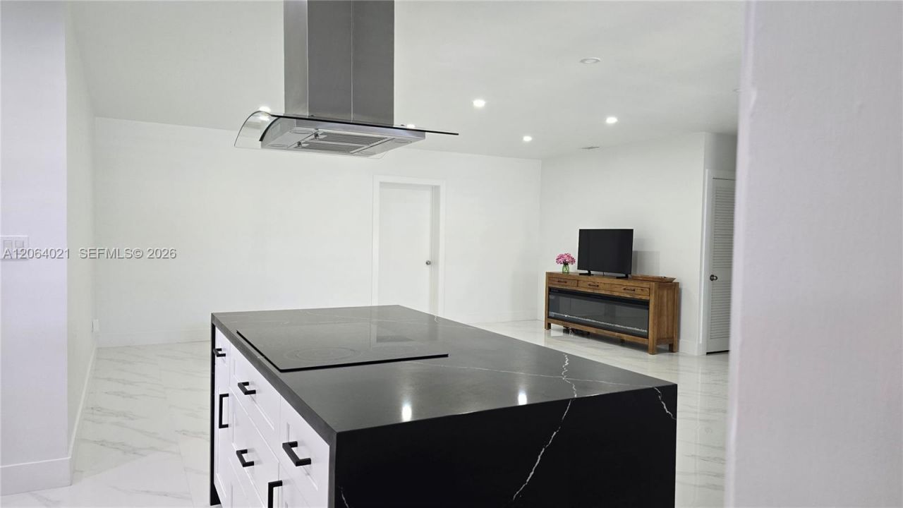 Please Call For Address, Miami, FL 33165 Photo