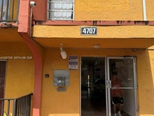 Unit 205-8, Miami, FL 33126
